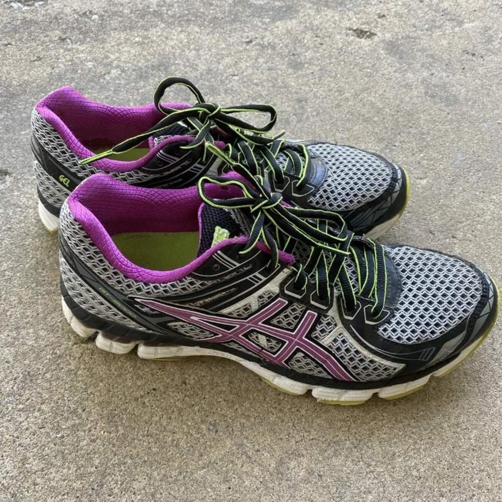 ASICS GT-2000 T707B  9793 L WOMANS SHOES SIZE 9